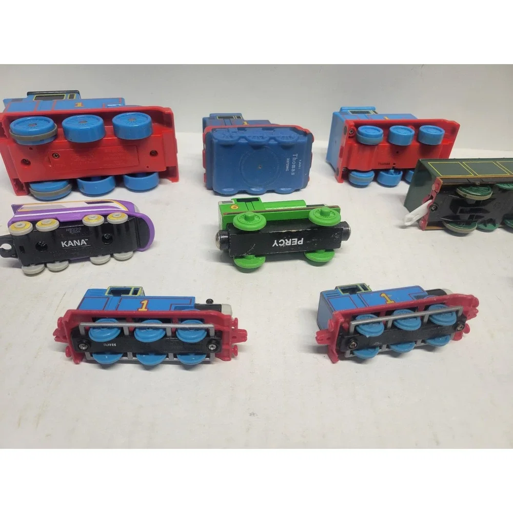 Thomas & Friends Chuggington Train‎ Lot 10pc Wood Diecast Plastic Mixed Engines